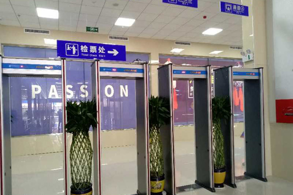 海關口岸采用SD-600型金屬探測安檢門保安全[圖]