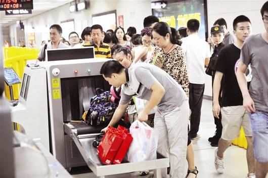 109臺安檢門與76臺X光機助力江城軌交安檢[圖]