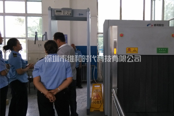 意大利啟亞（CEIA）品牌安檢門厚重的設(shè)計(jì)風(fēng)格深受好評(píng)