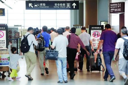 安檢門檢查升級(jí):藏匿打火機(jī)后果很嚴(yán)重(圖)