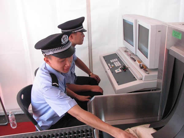 X光安檢機(jī)是公安機(jī)關(guān)安檢好幫手